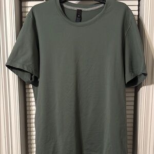 Men's Lululemon Green T-Shirt